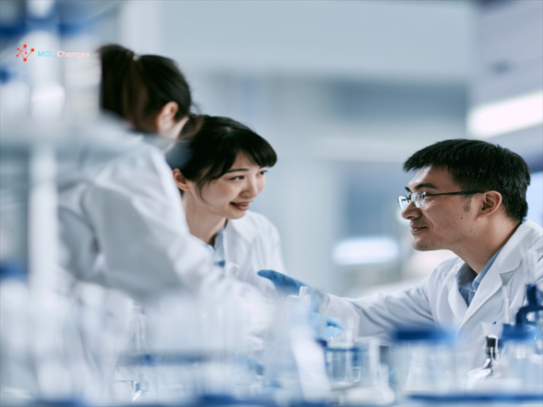 How Small Peptide CDMOs Outmaneuver Giants Like Lonza & Bachem